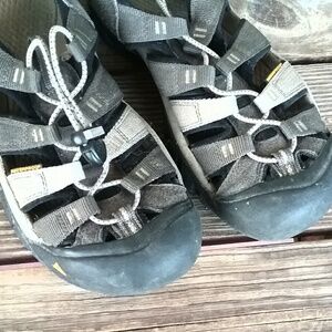 Keen Shoes